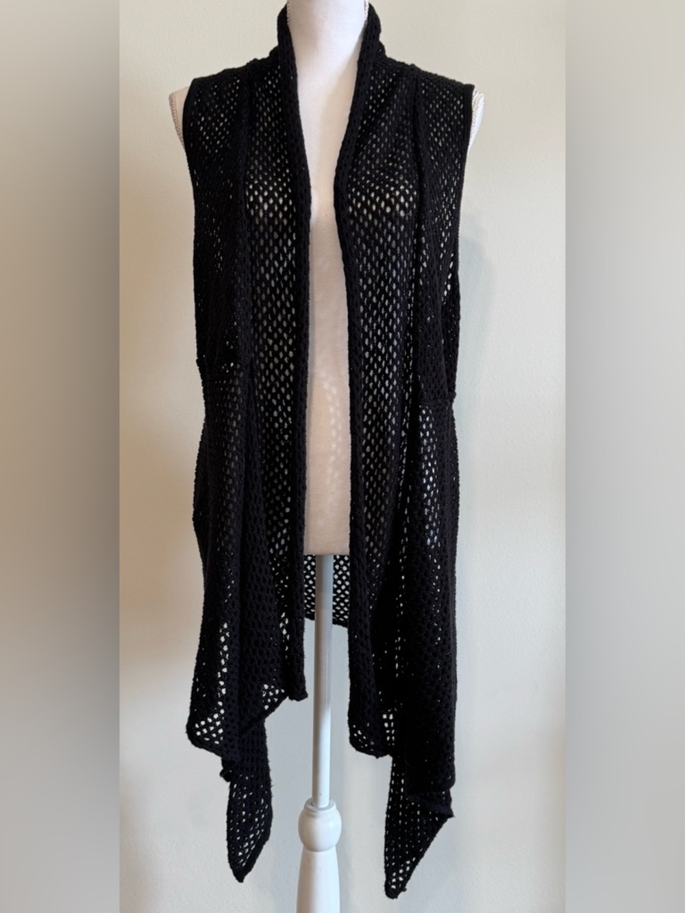 United States Sweaters Women’s
Crochet Sweater Vest Black Open Front Size L